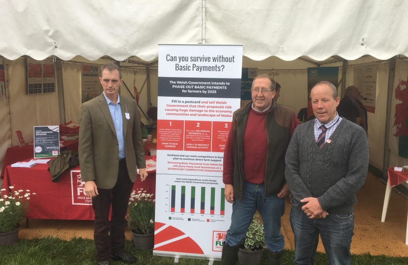 Monmouth MP David Davies meeting with the FUW at the Usk Show